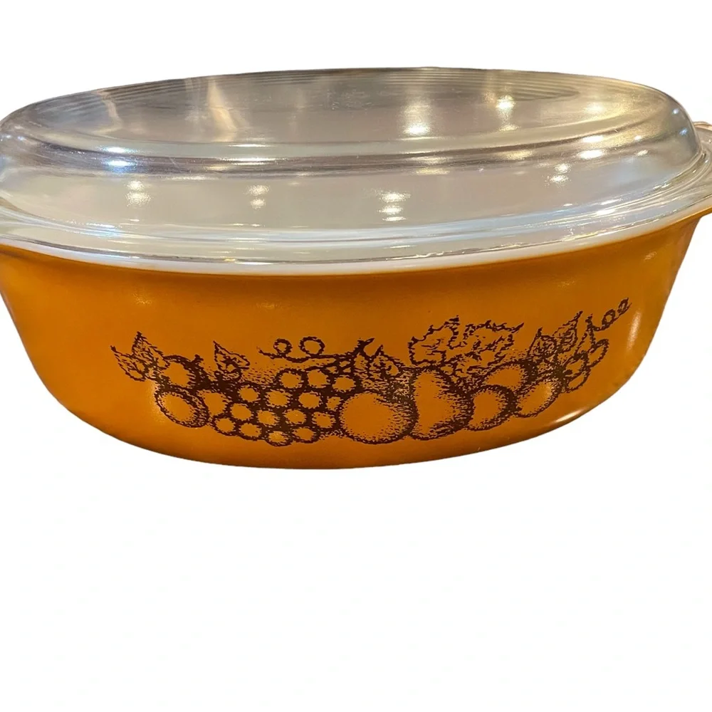 Vintage Pyrex Old Orchard Baking Dish w/clear‎ lid 2 1/2 quart